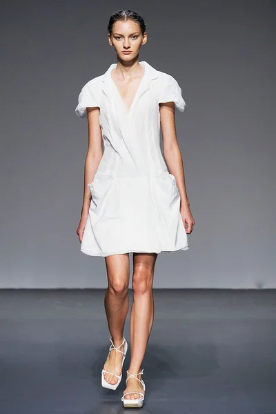 Look 8